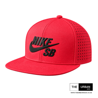 Nike SB - Red - Snapback Cap